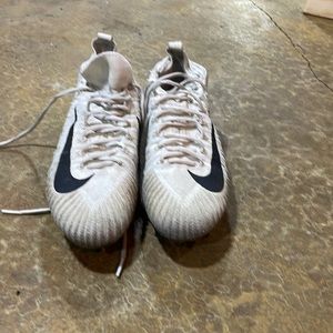 Nike alpha menace cleats